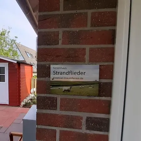 Haus Strandflieder Greetsiel Exterior photo